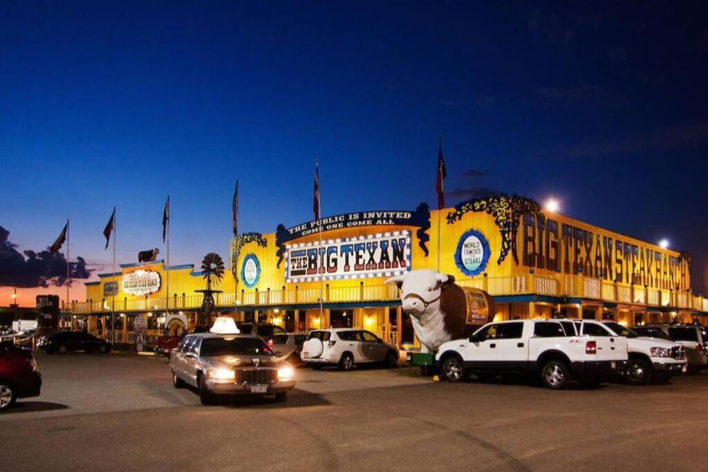 The Big Texan Motel Амарилло Екстер'єр фото